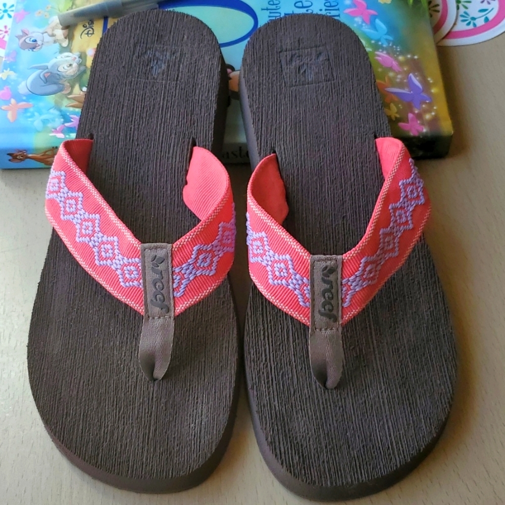 Reef flip flop, size 11, pink & purple